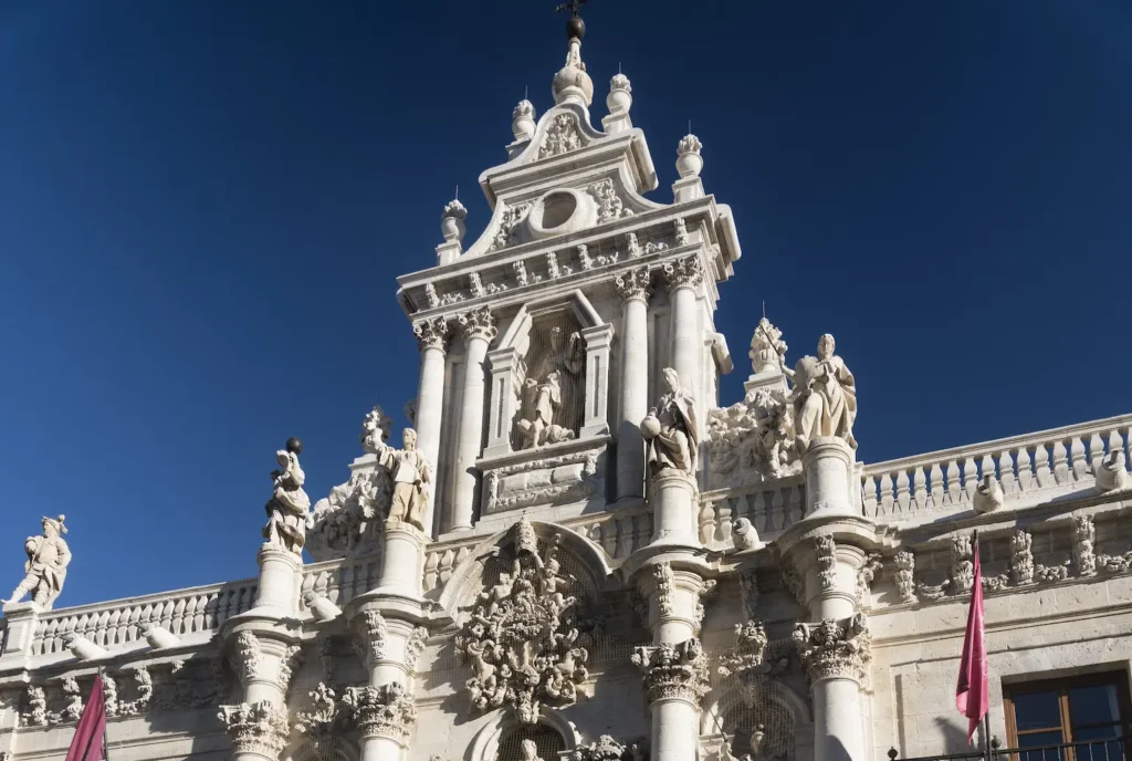 Fachada histórica de la Universidad de Valladolid