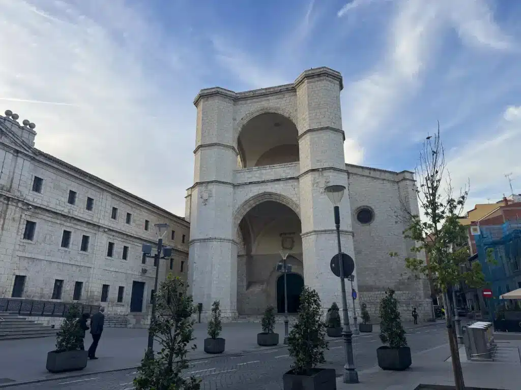 Iglesia de San Benito el Real exteriores