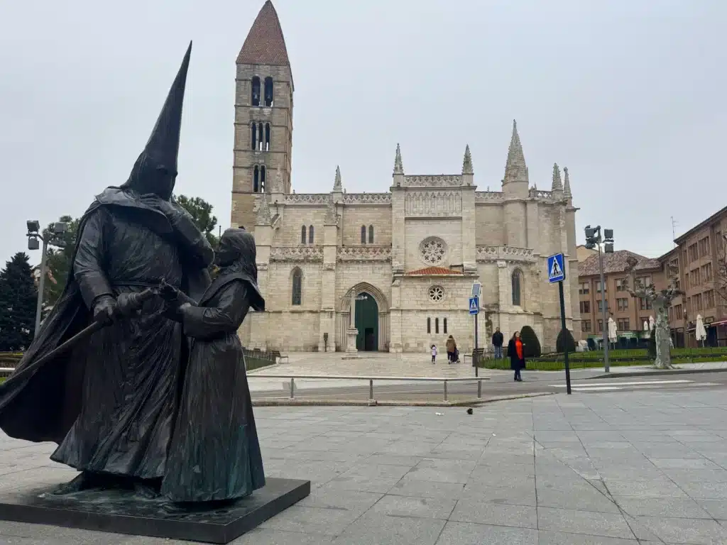 Iglesia de Santa María de la Antigua exterior